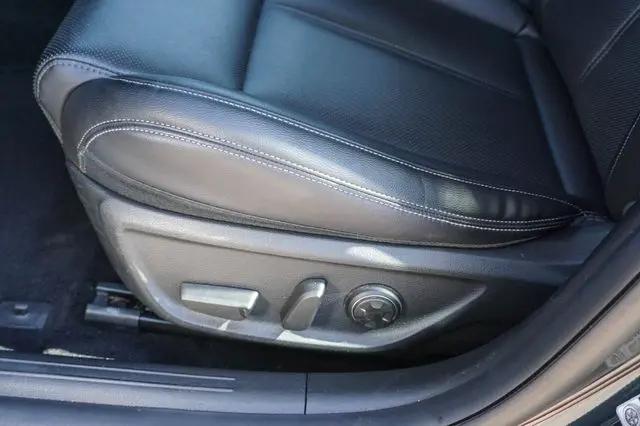 2025 Genesis G70 2.5T RWD