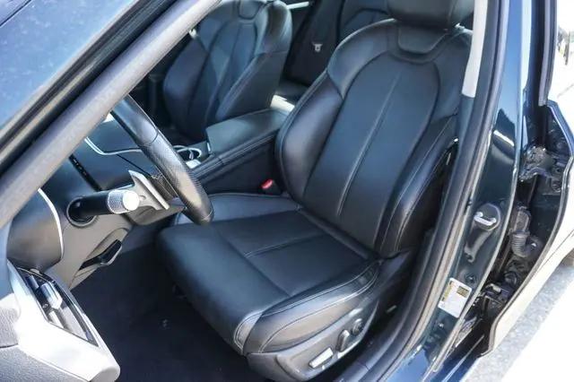 2025 Genesis G70 2.5T RWD