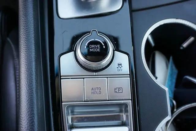 2025 Genesis G70 2.5T RWD