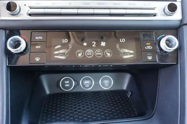 2025 Genesis G70 2.5T RWD