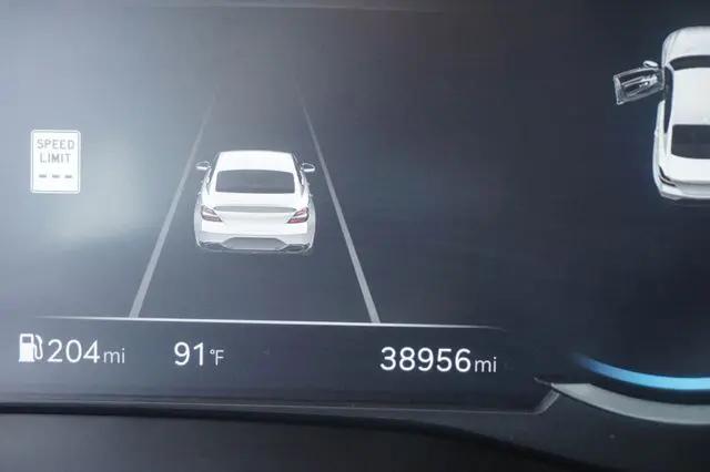 2025 Genesis G70 2.5T RWD
