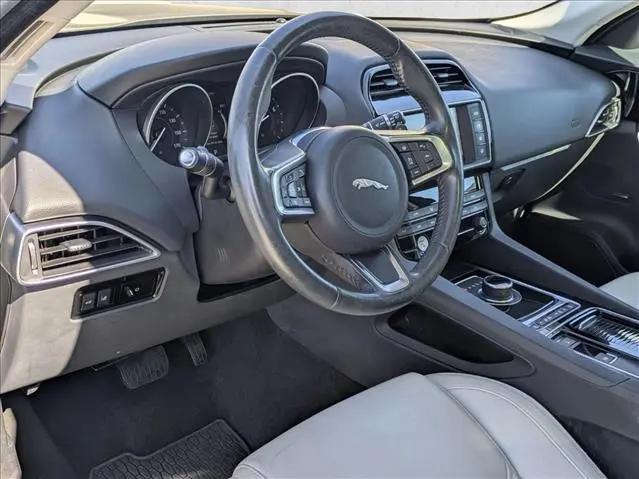 2018 Jaguar F-PACE 25t Prestige