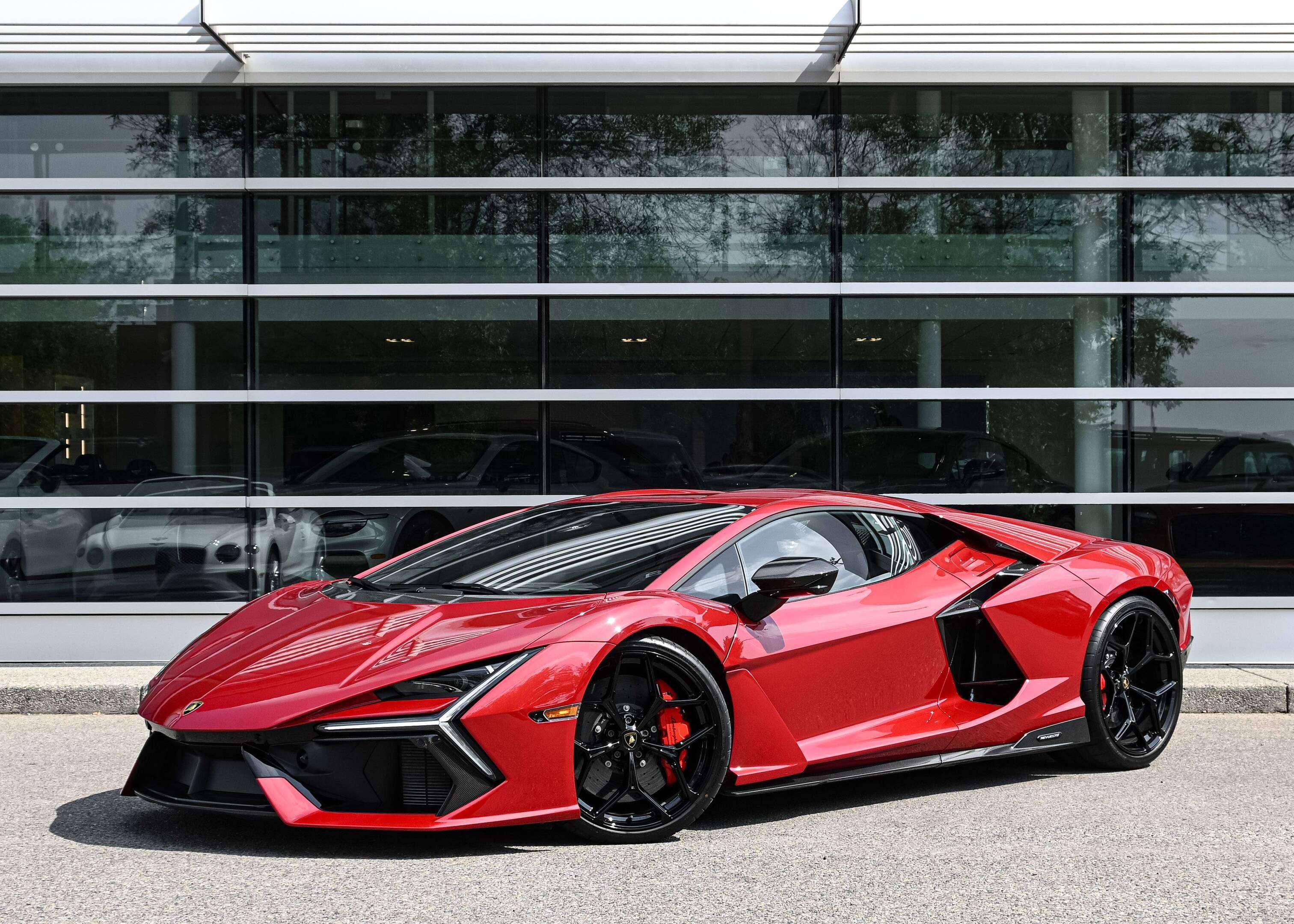 /2025 Lamborghini Revuelto