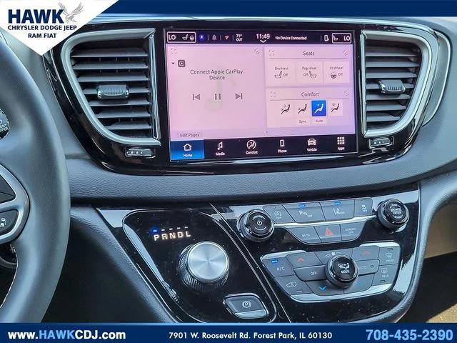 2025 Chrysler Pacifica Select
