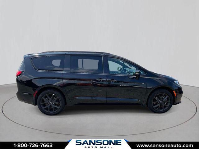 2026 Chrysler Pacifica Limited AWD