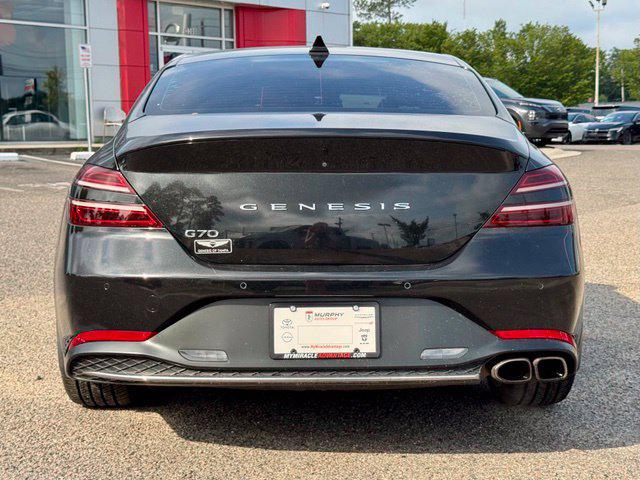 2022 Genesis G70 2.0T RWD