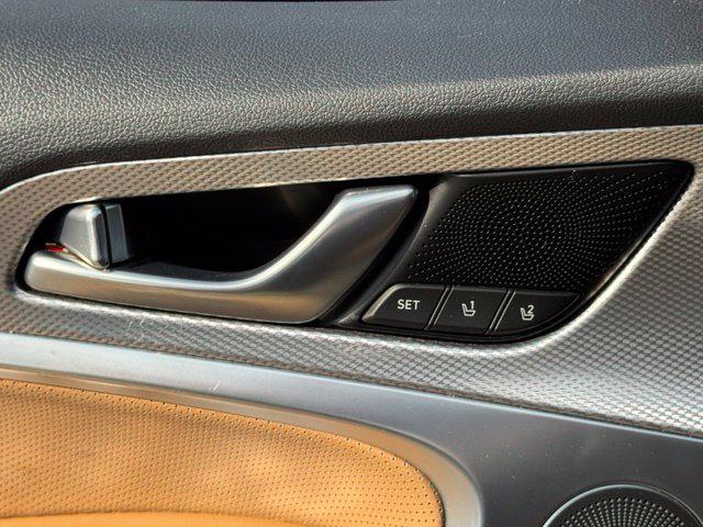 2022 Genesis G70 2.0T RWD
