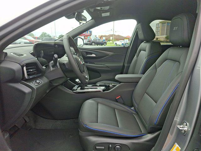 2026 Buick NV Sport Touring FWD