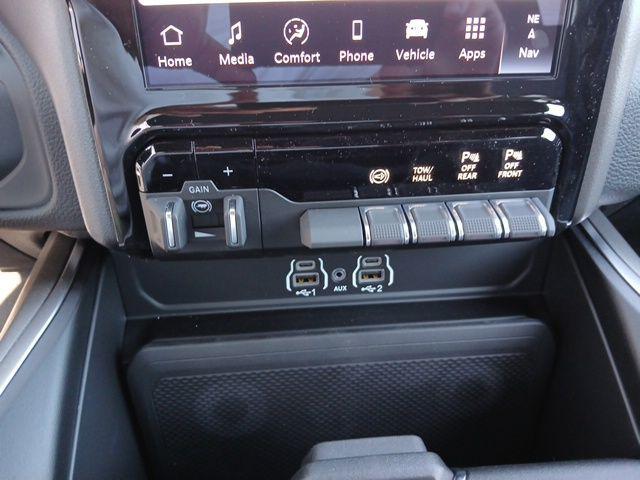 2026 Ram 3500 Big Horn Crew Cab 4x4 8 Box