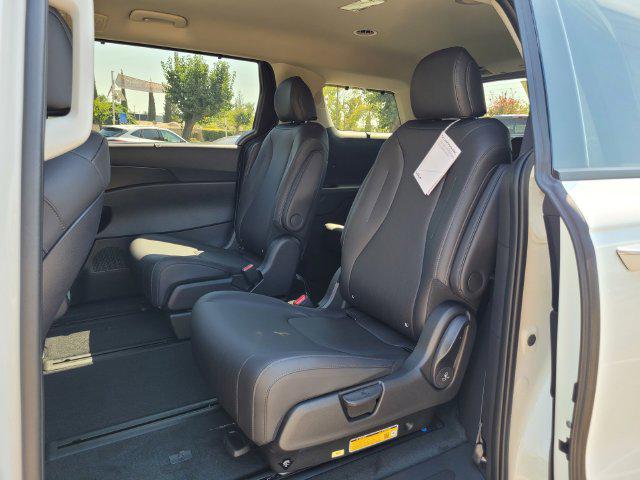 2027 Kia Carnival EX