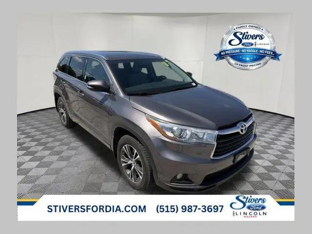 2016 Toyota Highlander XLE V6 for sale in Waukee, IA