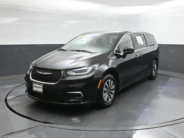 2024 Chrysler Pacifica Hybrid Select for sale in Beaumont, TX