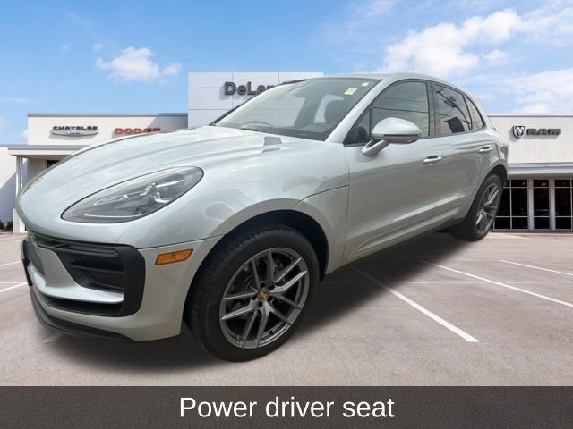 2025 Porsche Macan Base