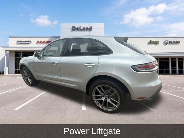 2025 Porsche Macan Base
