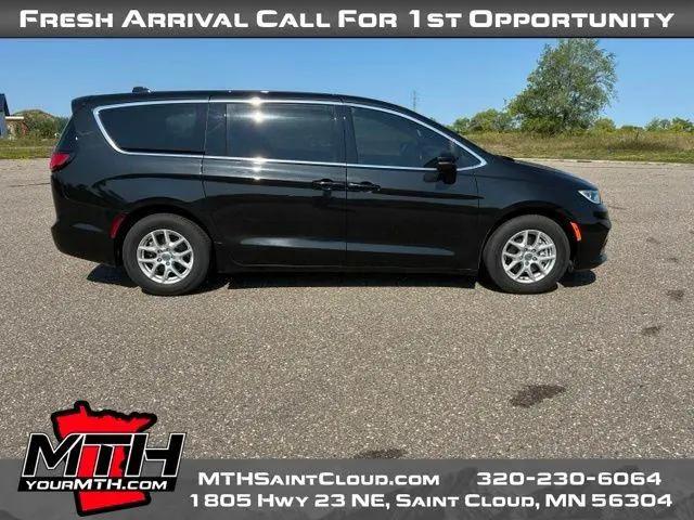 2023 Chrysler Pacifica Touring for sale in St Cloud, MN