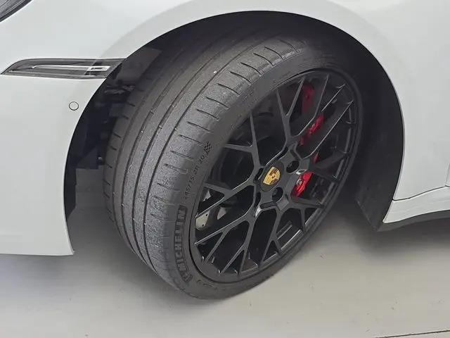 2022 Porsche 911 Targa 4 GTS