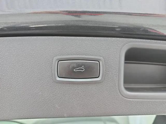 2020 Porsche Macan Macan