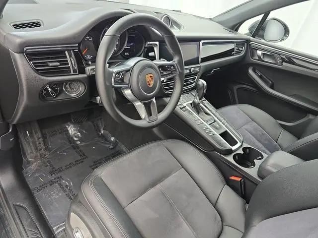 2020 Porsche Macan Macan