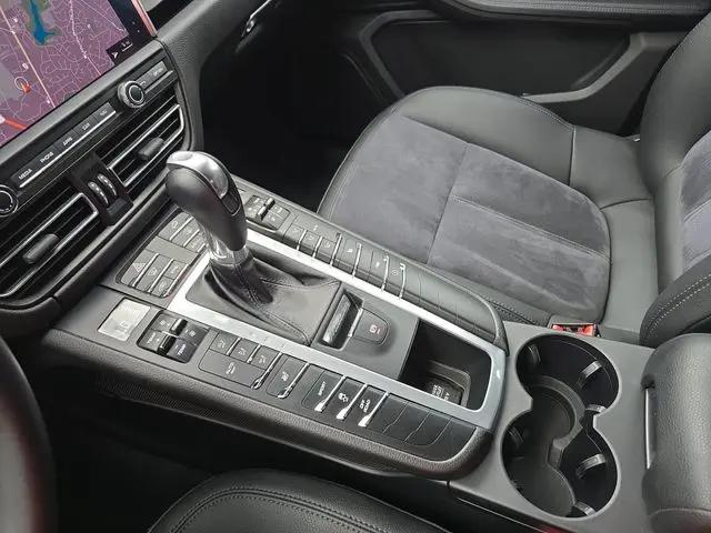 2020 Porsche Macan Macan