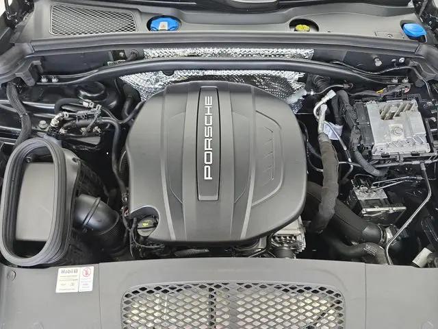 2020 Porsche Macan Macan