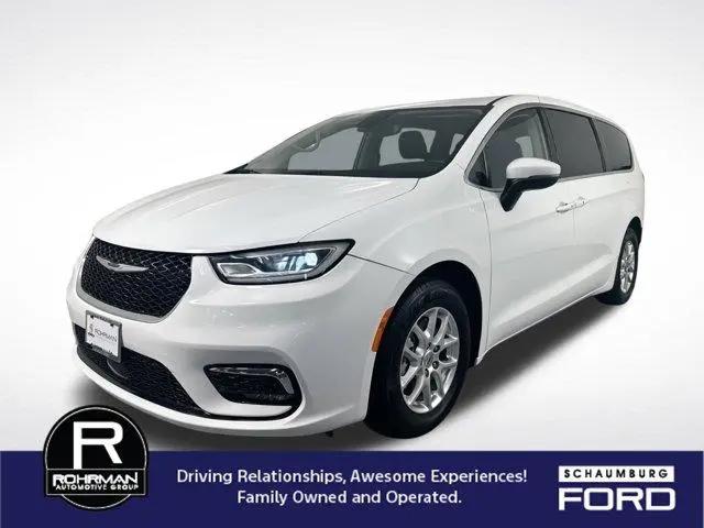 2023 Chrysler Pacifica Touring L for sale in Schaumburg, IL