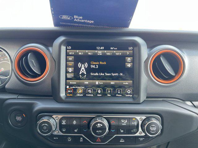 2022 Jeep Gladiator Sport