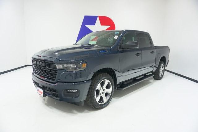 2026 RAM 1500 Express Crew Cab 4x2 57 Box