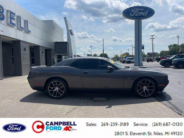 2017 Dodge Challenger 392 Hemi Scat Pack Shaker