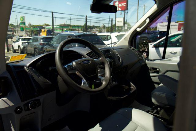 2015 Ford Transit 148 WB Medium Roof Cargo