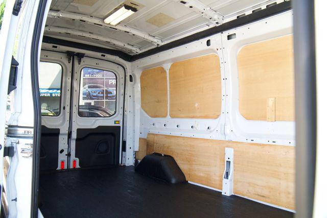 2015 Ford Transit 148 WB Medium Roof Cargo