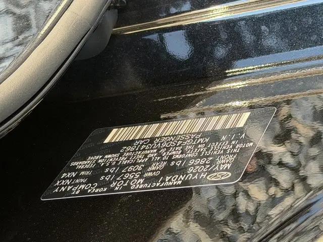 2027 Genesis G80 3.5T Prestige Black