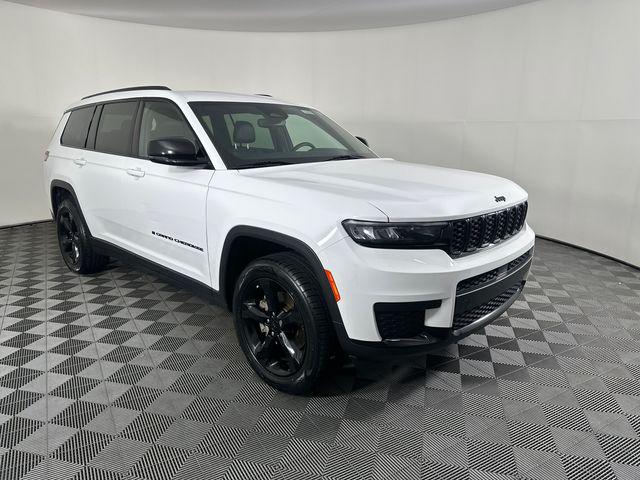2023 Jeep Grand Cherokee L Altitude 4x4 2023 Jeep Grand Cherokee L Altitude 4x4