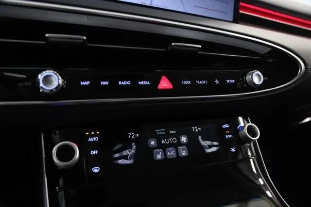2027 Genesis GV70 2.5T