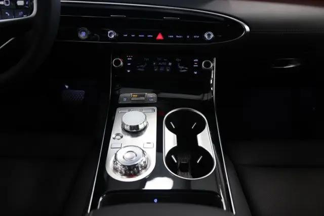 2027 Genesis GV70 2.5T