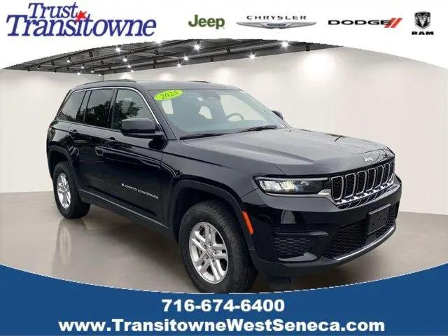 2025 Jeep Grand Cherokee Laredo 4x4 for sale in Elma, NY