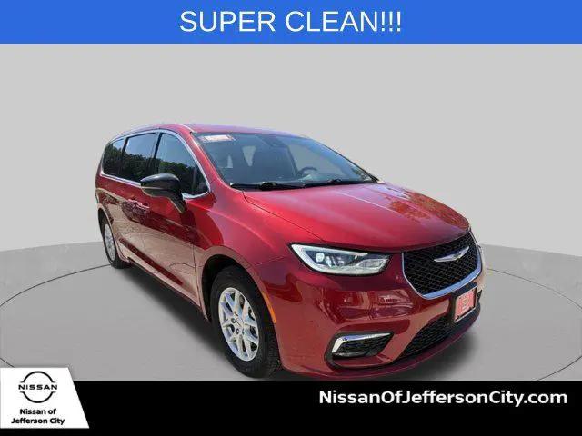 2024 Chrysler Pacifica Touring L for sale in Jefferson City, MO