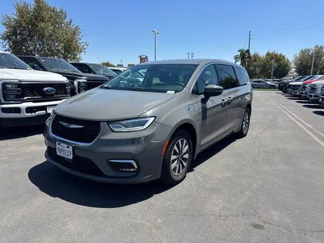 2023 Chrysler Pacifica Hybrid Touring L for sale in Chino Hills, CA