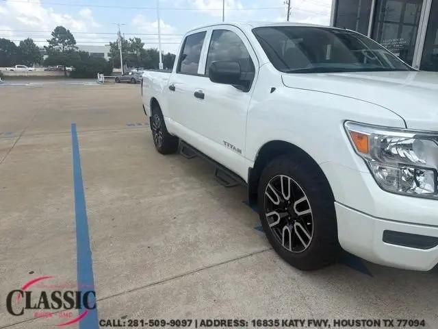 2021 Nissan Titan Crew Cab S 4x4 for sale in Houston, TX