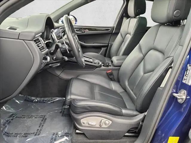 2023 Porsche Macan Macan