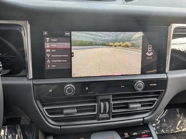 2023 Porsche Macan Macan