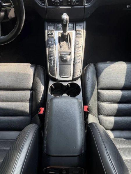 2015 Porsche Macan Turbo