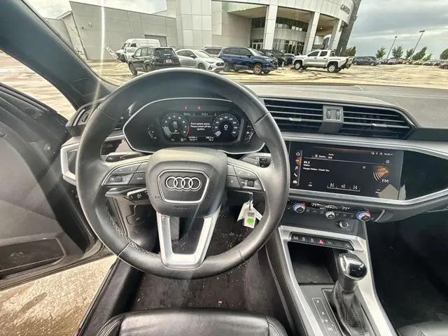 2025 Audi Q3 Premium 45 TFSI S line quattro Tiptronic