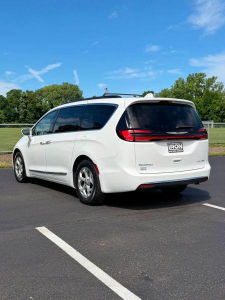 2022 Chrysler Pacifica Limited