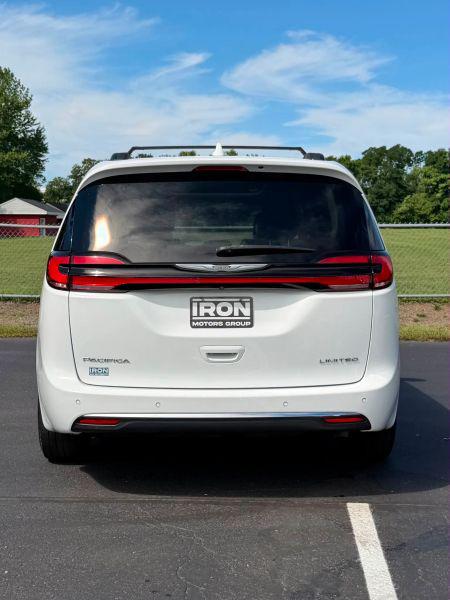2022 Chrysler Pacifica Limited