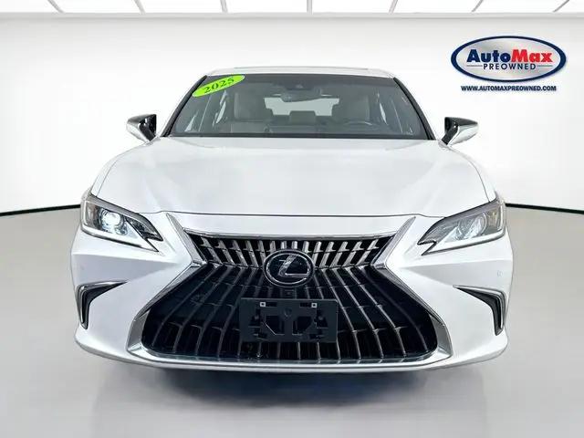 2025 Lexus ES 300h Luxury