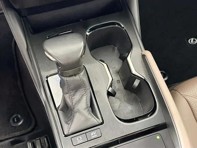 2025 Lexus ES 300h Luxury