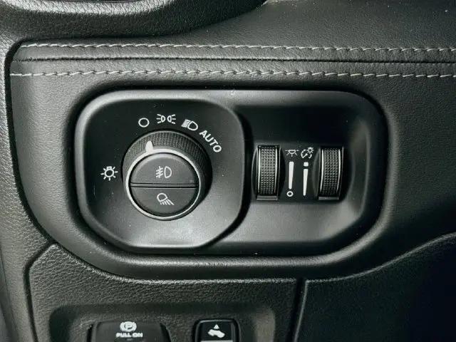 2020 Ram 1500 Limited Crew Cab 4x4 57 Box