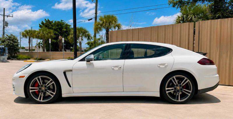 2014 Porsche Panamera 4