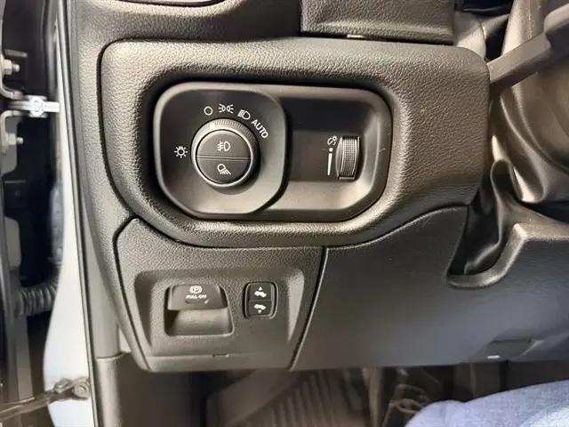 2024 Ram 1500 Big Horn Crew Cab 4x4 57 Box