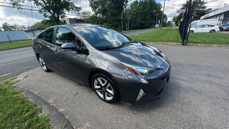 2017 Toyota Prius Three Touring
